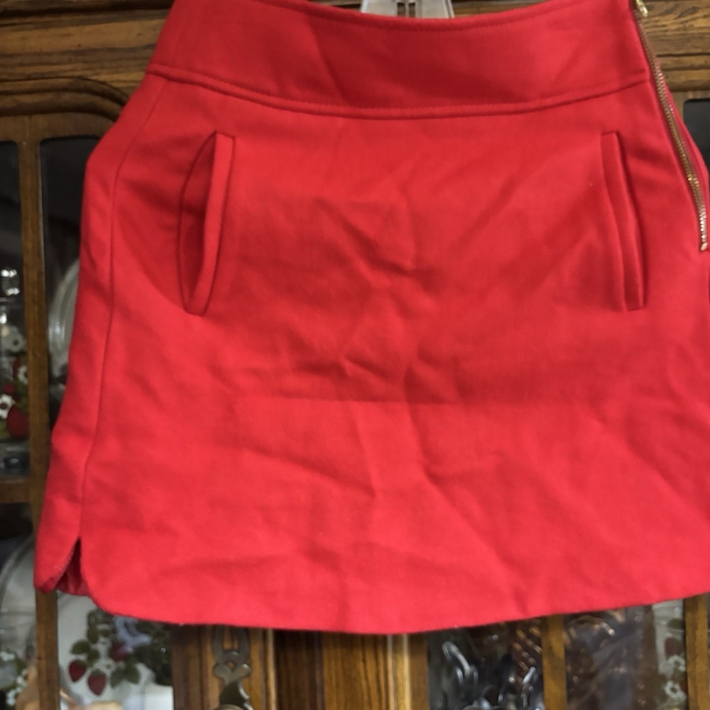 J. Crew Women's Red Mini Skirt‎ 100% Wool, 100% Polyester Lining Size 00 NWOT
